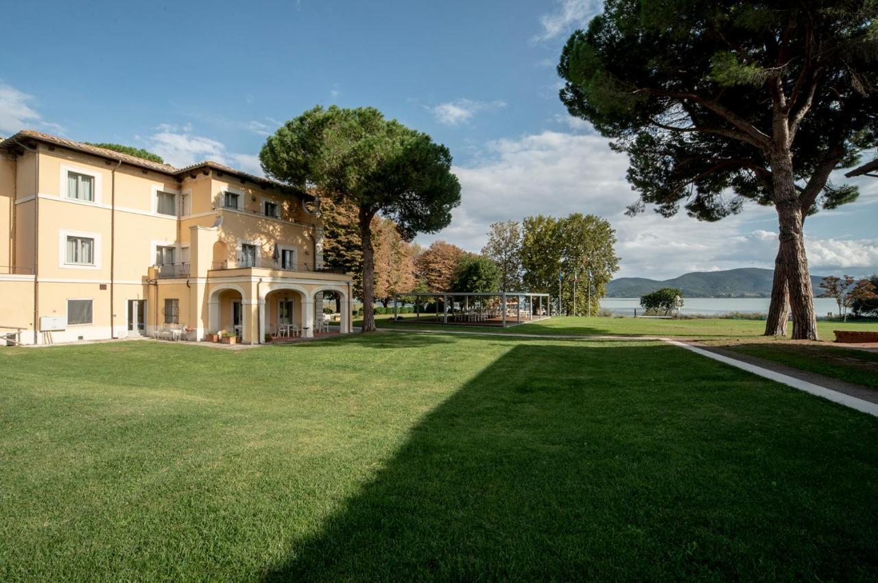 Isola Polvese Resort Castiglione del Lago Extérieur photo