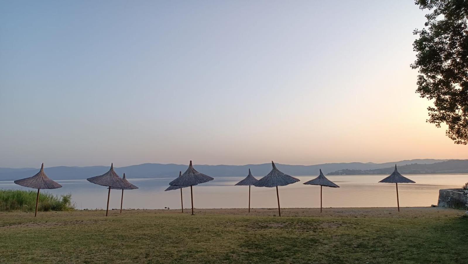 Isola Polvese Resort Castiglione del Lago Extérieur photo