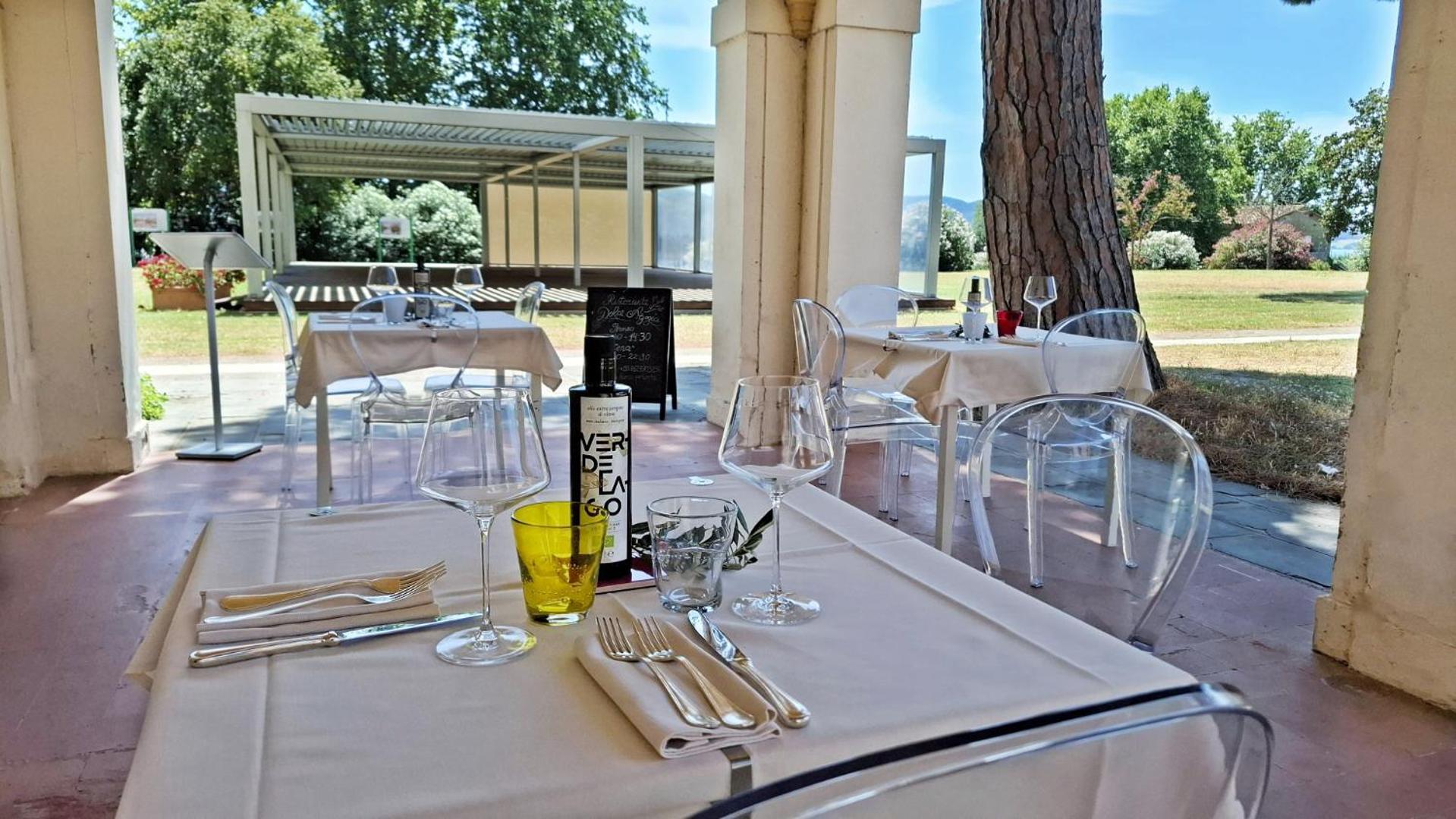 Isola Polvese Resort Castiglione del Lago Extérieur photo